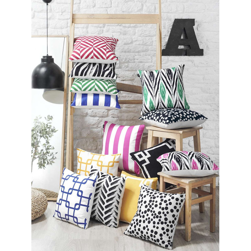 Tangle Throw Pillow, Yellow/White Geometric