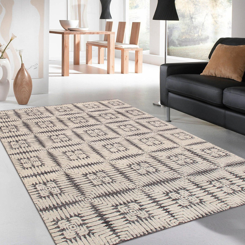 Beyers Geometric Area Rug