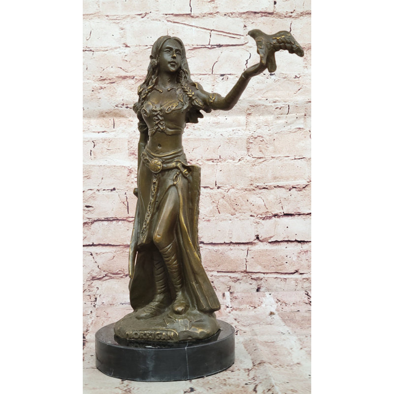 Sculpture en bronze Mythologique déesse avec oiseau