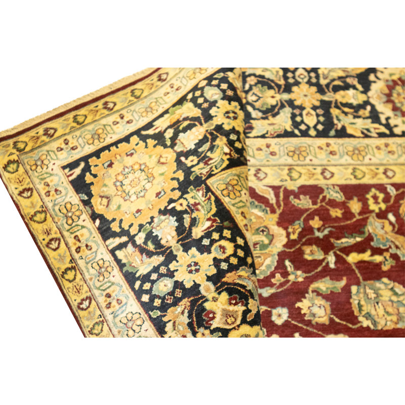High-Quality Hand-Knotted Cream And Gold Area Rug