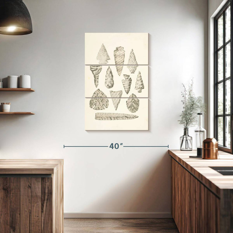 Anciennes têtes de flèches Keiri, H 38 po x l 24 po