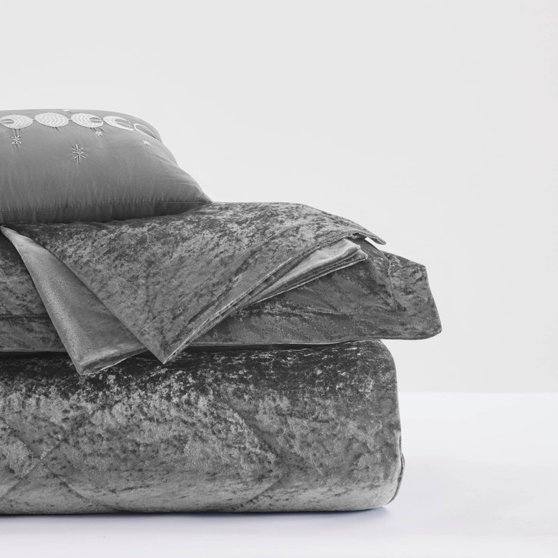 Luxurious Gray Crushed Velvet King/Cal King Duvet Cover Set