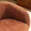 Fauteuil demi-tonneau pivotant rembourré Munehito-986386223