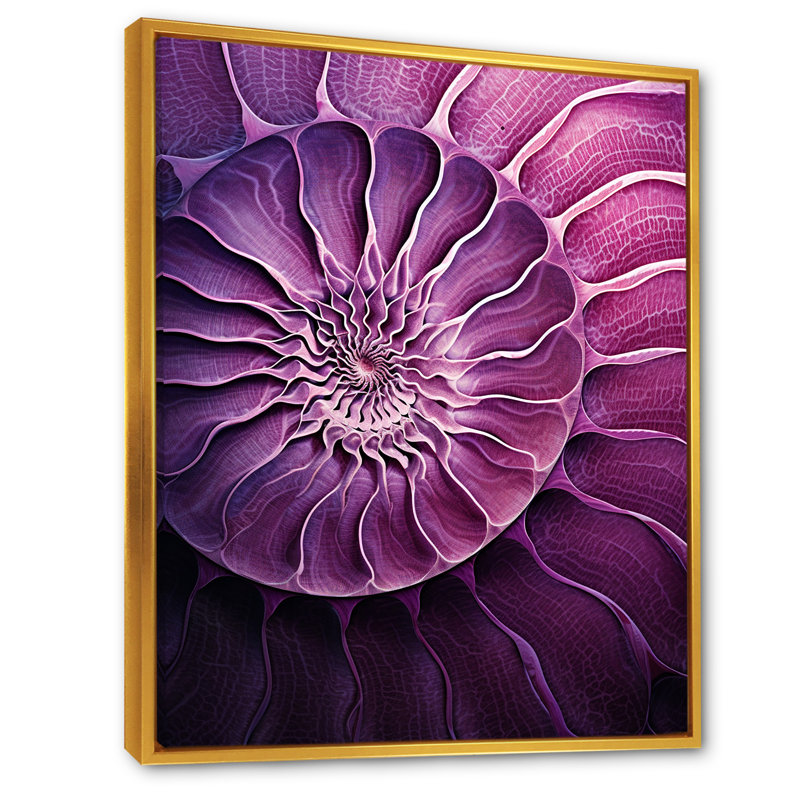 Nautilus prune coquillages I sur toile, Cadre flottant doré, H 32 po x l 16 po x P 1 po