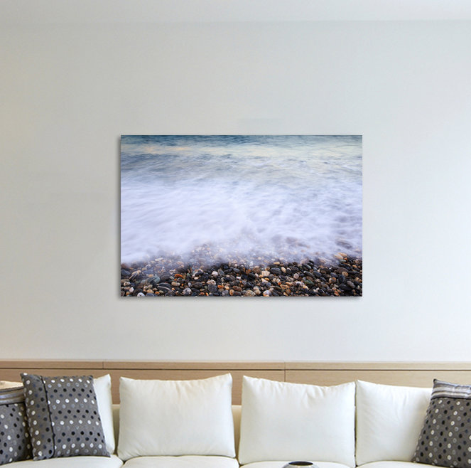 Gerahmtes Leinwandbild Strand mit bunten Kieselsteinen