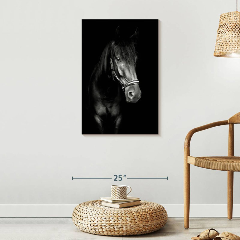 Cheval noir dans le noir sur toile, H 30 po x l 20 po x P 1,25 po