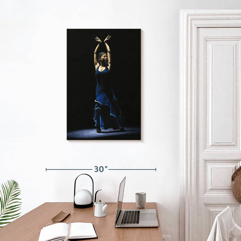 Bailarina A Solas Del Flamenco, H 30 po x l 20 po