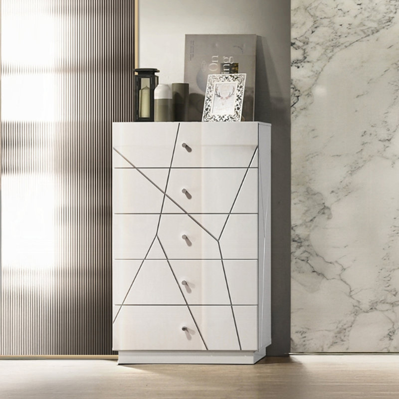 Commode blanche et argentée ultrabrillante