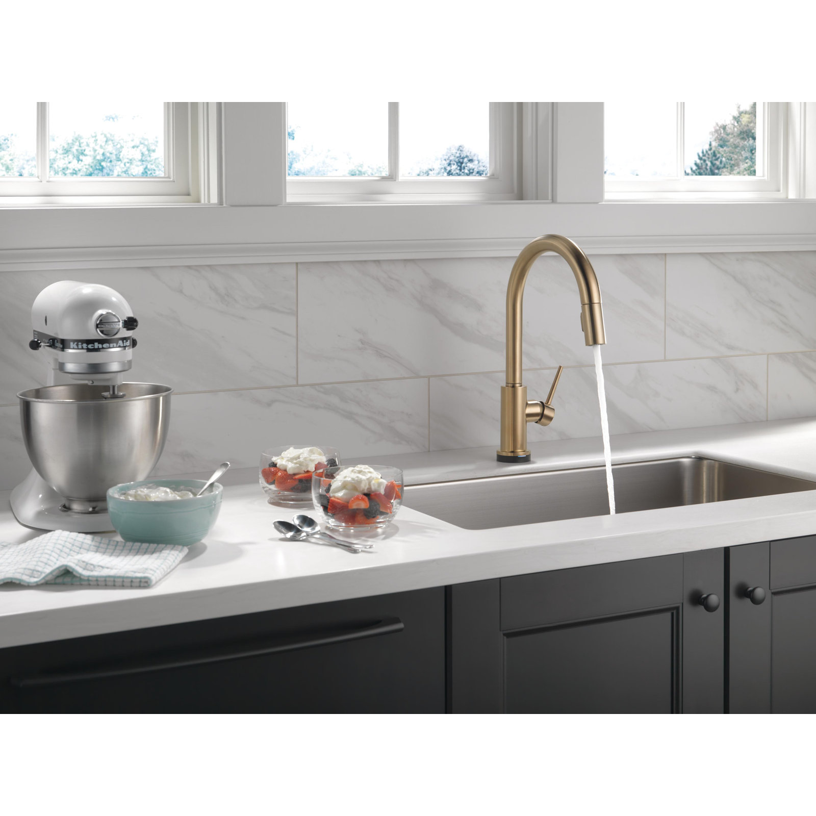 Trinsic Touch and Voice Kitchen Faucet, Champagne Bronze