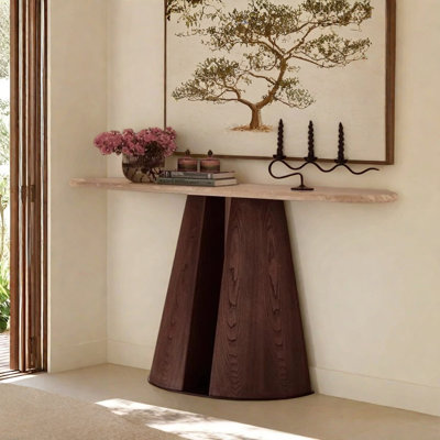 Table d'entrée de style Wabi-Sabi