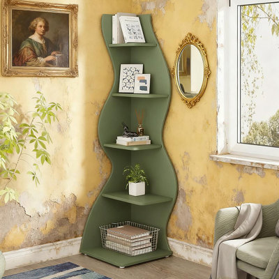 Bibliothèque murale d'angle à 5 niveaux avec rangement robuste pour les livres et la décoration dans des espaces compacts.