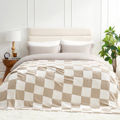 Fluffy Feather Yarn Knit Throw Checkered Blanket Soft Faux Fur Blend Blankets For Couch Or Bed