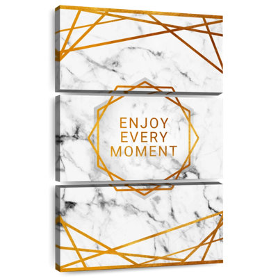 «Enjoy Every Moment», typographie géométrique