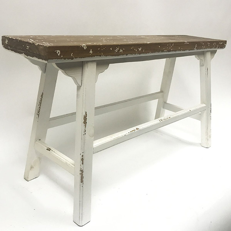 Alyxia Bench