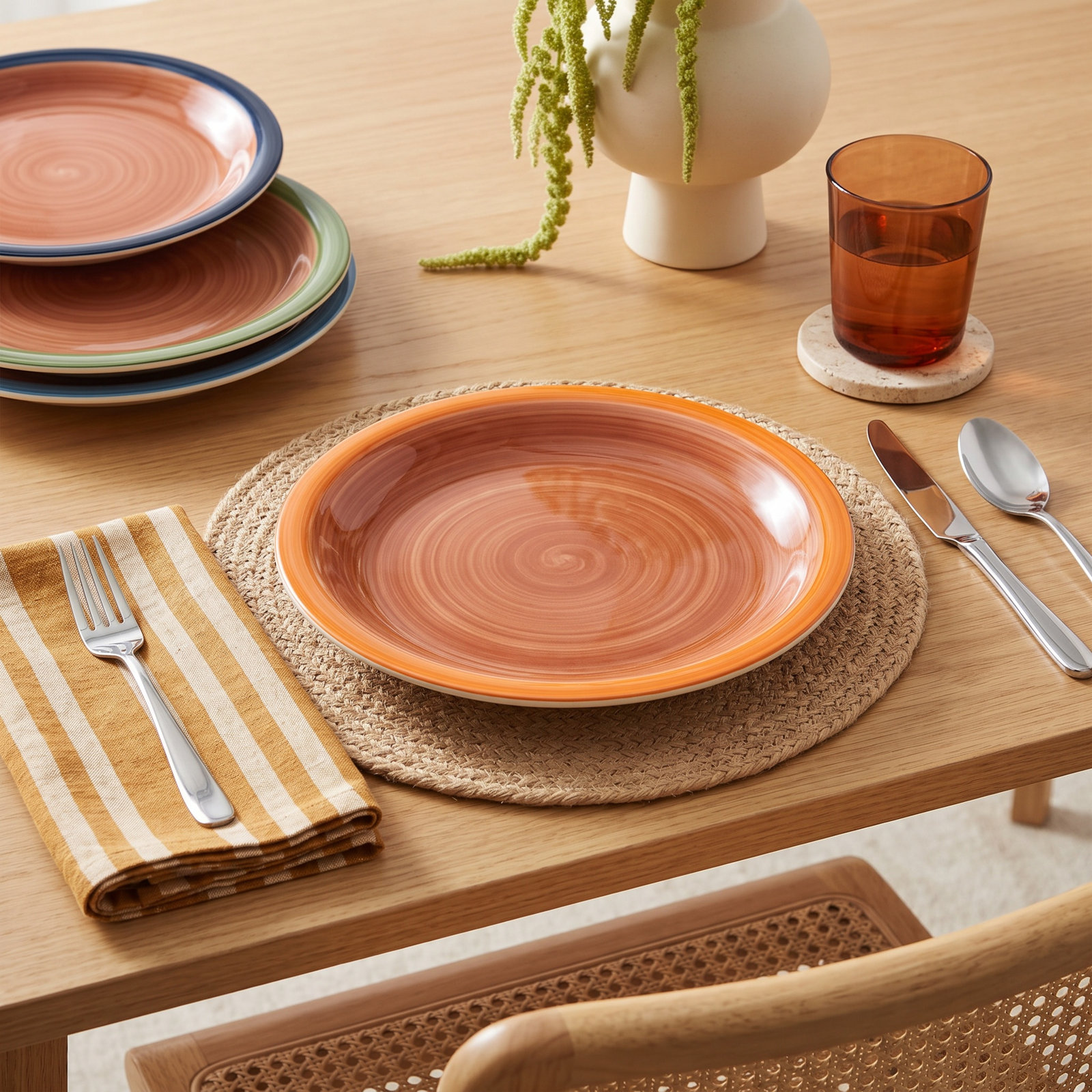 Raia 9" Salad Plate, Multicolor Red