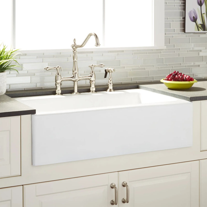 33" Almeria Cast Iron Farmhouse Kitchen Sink