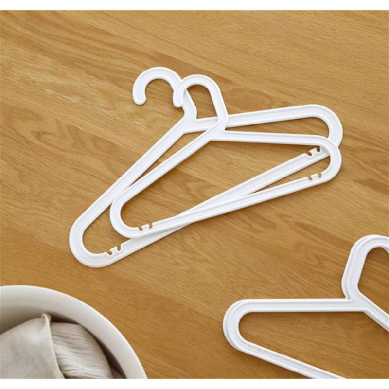 Cintre standard en plastique antidérapant Ocella pour robe / chandail / chandail, 20