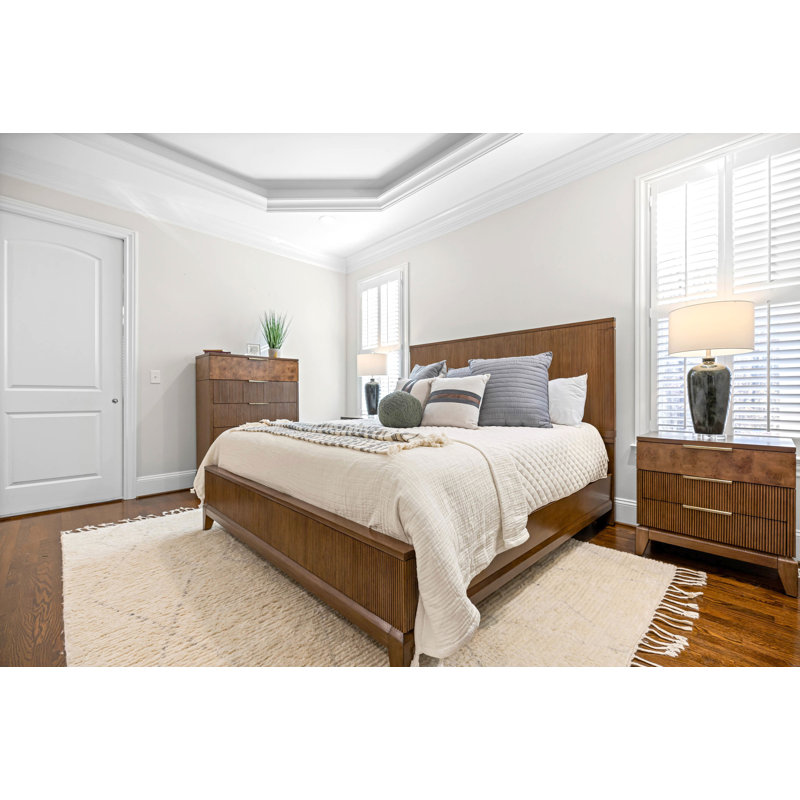 Manhattan Valley - Bed - King - Vintage Chestnut Finish, Brown, King