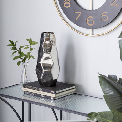 Vase de table en aluminium 14,85 "Cecilia