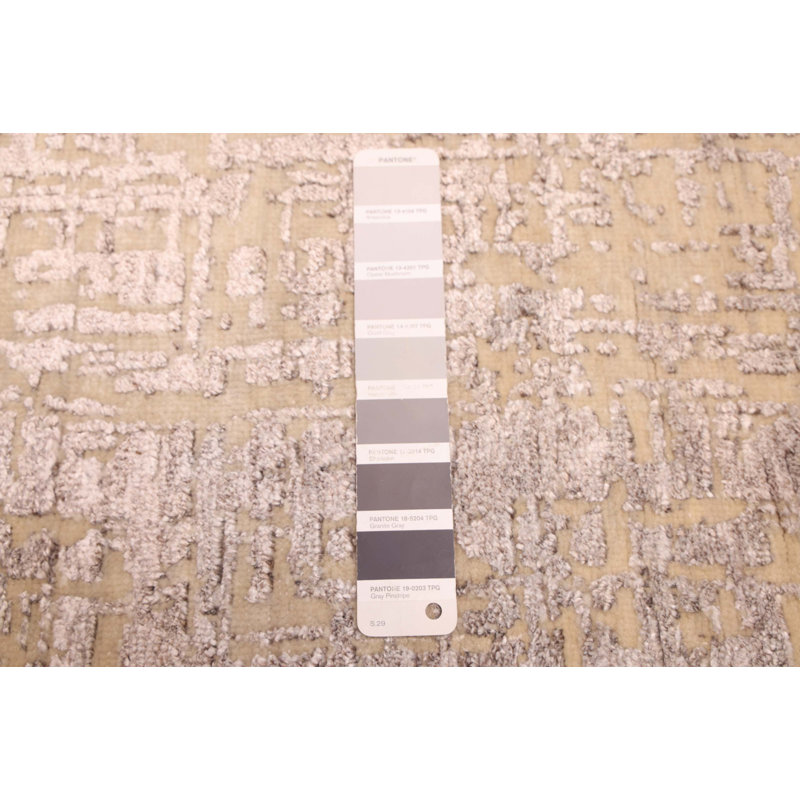 Tapis gris Legacy 8 pi 1 po x 10 pi 3 po