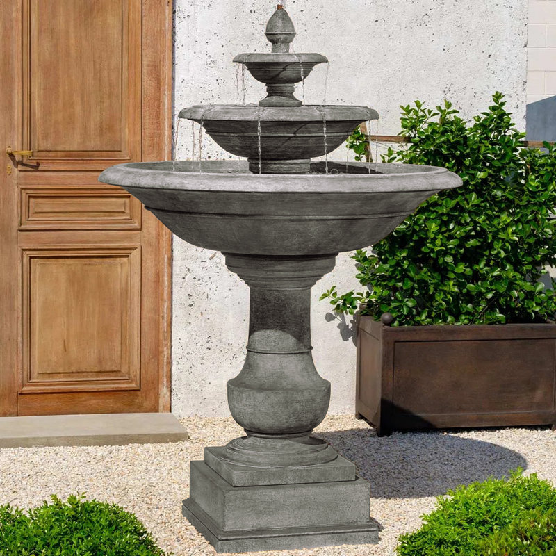 Fontaine Savannah, Pierre grise