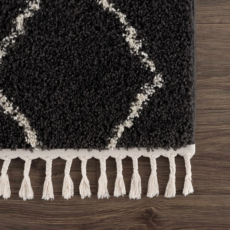 Tapis noir en polypropylène tissé à la machine Jestene, Rectangle 8 pi 10 po x 12 pi