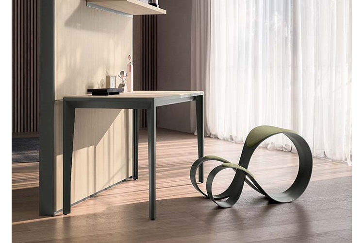 Ergonomic kneeling chair in home office