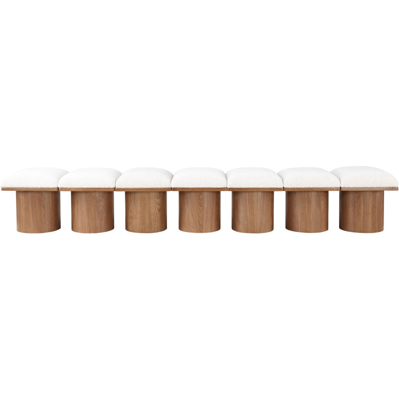 Banc rembourré Horatia, Tissu crème bouclé, Noyer brun, H 17,5 po x l 126 po x P 15,5 po
