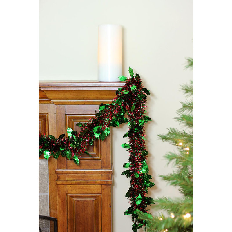 Guirlande de Noël rouge brillante 50 'avec houx verts - non éclairée