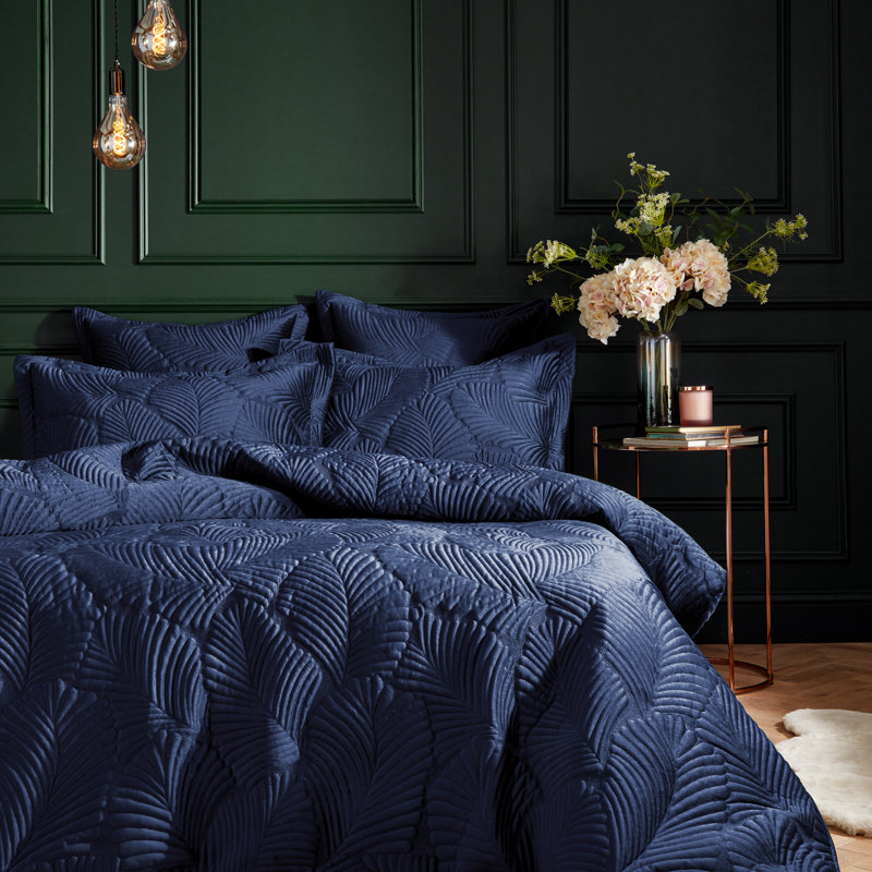 Velvet Floral Duvet Cover Set with Pillowcases, Kingsize - 2 Standard Pillowcases, Navy Blue