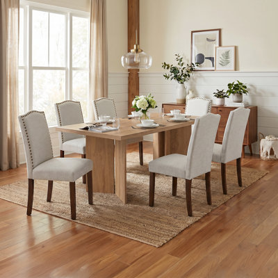 Table de salle à manger rectangulaire en bois Amiin 70 po avec 6 chaises Parsons rembourrées Criselle à dossier solide