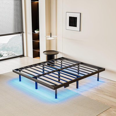 Cadre de grand lit flottant de 14 pouces avec lumières DEL intelligentes et station de charge, cadre de grand lit en métal moderne, facile à assembler, aucun sommier nécessaire (grand)