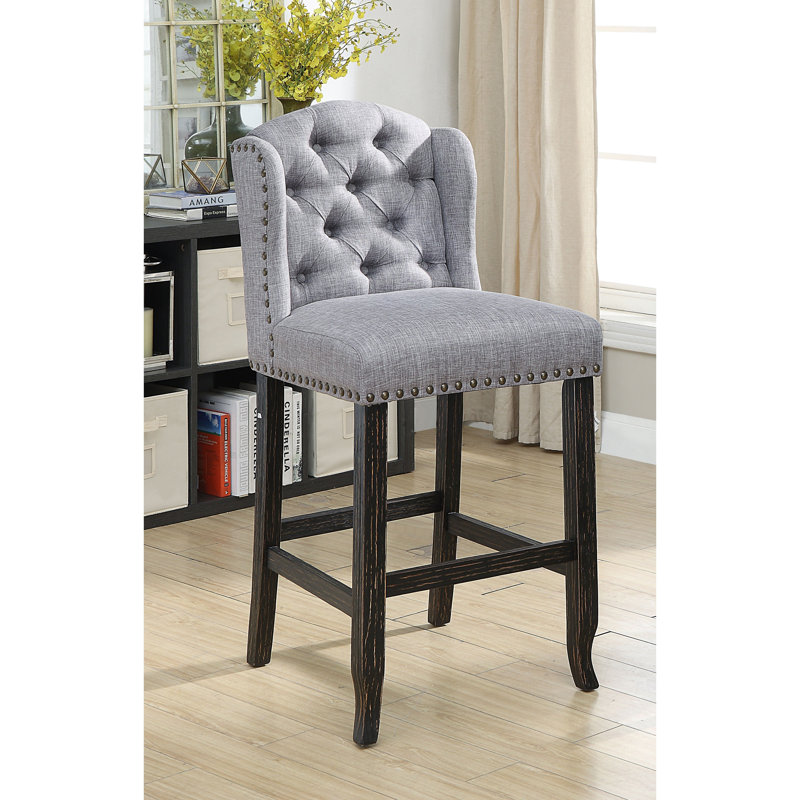 Chaise d'appoint à oreilles capitonnée Adler, Gris clair