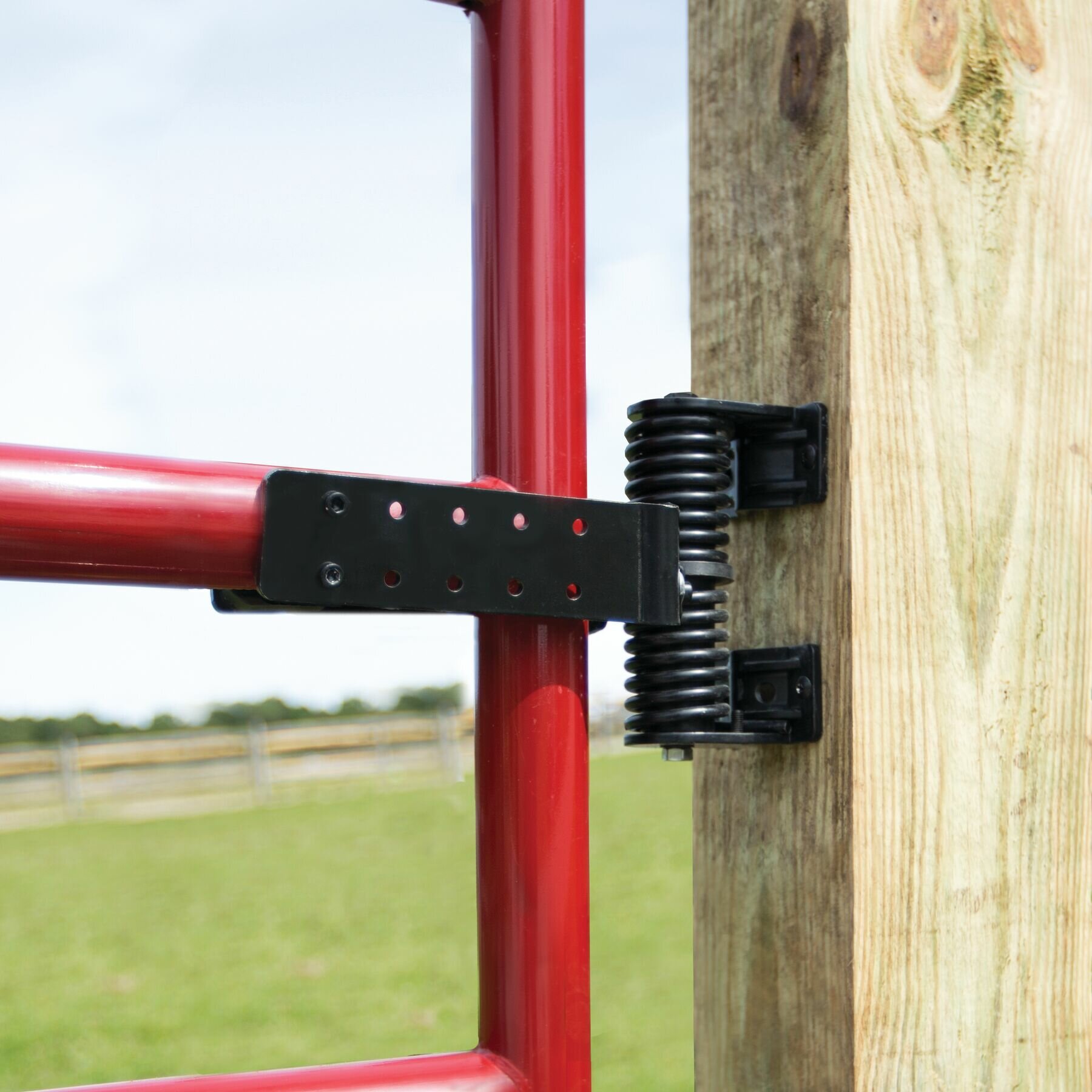Self-Closing Safety Gate For Flat Bar Or Wall Attachment