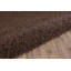 Tapis brun doux et douillet tissé à la machine Pera-23488996