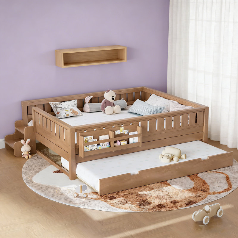 Grand lit avec tablettes intégrées, petit escalier, rails de sécurité et lit gigogne pour le confort et la sécurité des enfants