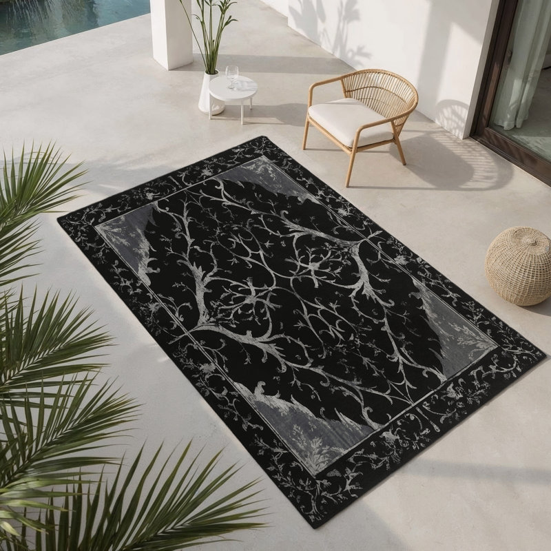 Tapis argenté intérieur et extérieur Thorn, Rectangle 1 pi 6 po x 2 pi 6 po