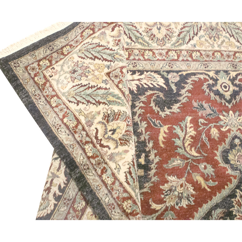 Tapis noir et crème noué à la main de haute qualité