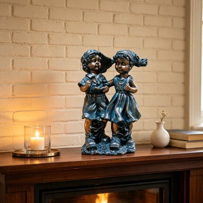 Statues de jardin garçon et fille en oxyde de magnésium – Décoration extérieure vintage résistante aux intempéries, ornements de pelouse légers et durables pour patio, cour, parterre de fleurs, porche – Touche rustique style chalet