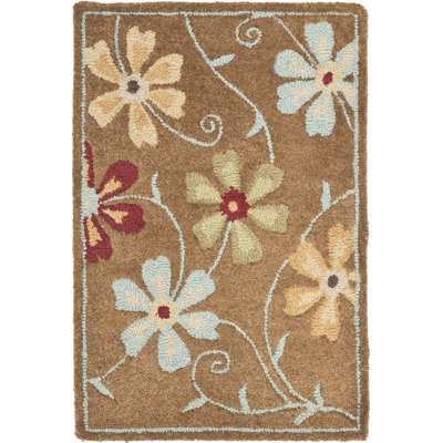 Emrick Hand Hooked Wool Floral Rug