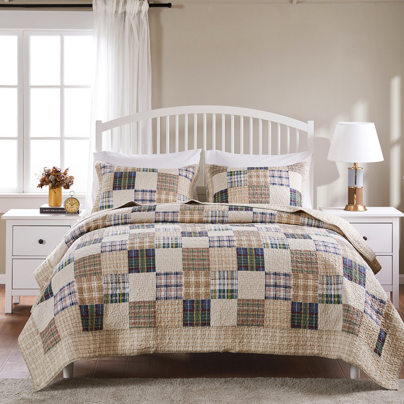 Oxford King Red Cotton Reversible Quilt Set