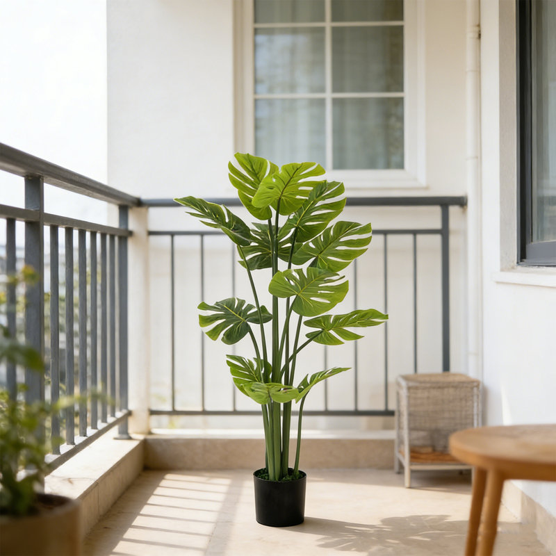 Plante artificielle 57 po avec pot en plastique noir, pour la décoration intérieure ou extérieure