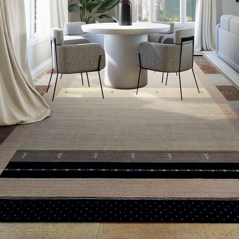 Area Rug in Beige/Rust, Rectangle 4' x 6'