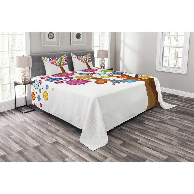 Traditional Polyester Floral Coverlet, King Coverlet + 2 Shams