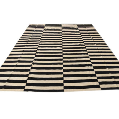 Tapis noir et blanc 8 x 10