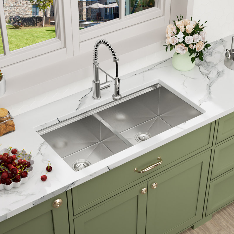 32" Undermount 50/50 Double Bowl Workstation Kitchen Sink Low Divided 10" Deep 304 Stainless Steel Kitchen Sink with Cutting Board and Colander