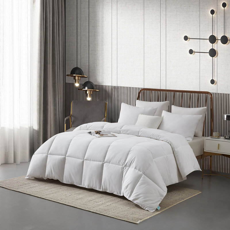 White Full/Queen Cotton Blend Down Alternative Comforter