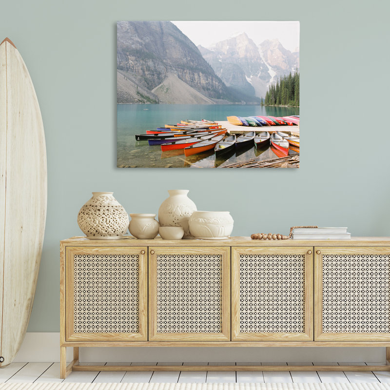 Art mural sur toile Cliffside Canoe Dock par Justine Milton, H 36 po x l 48 po