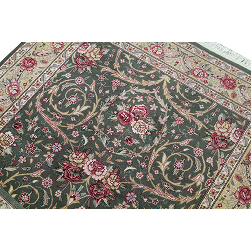Tapis vert olive et doré de haute qualité noué à la main