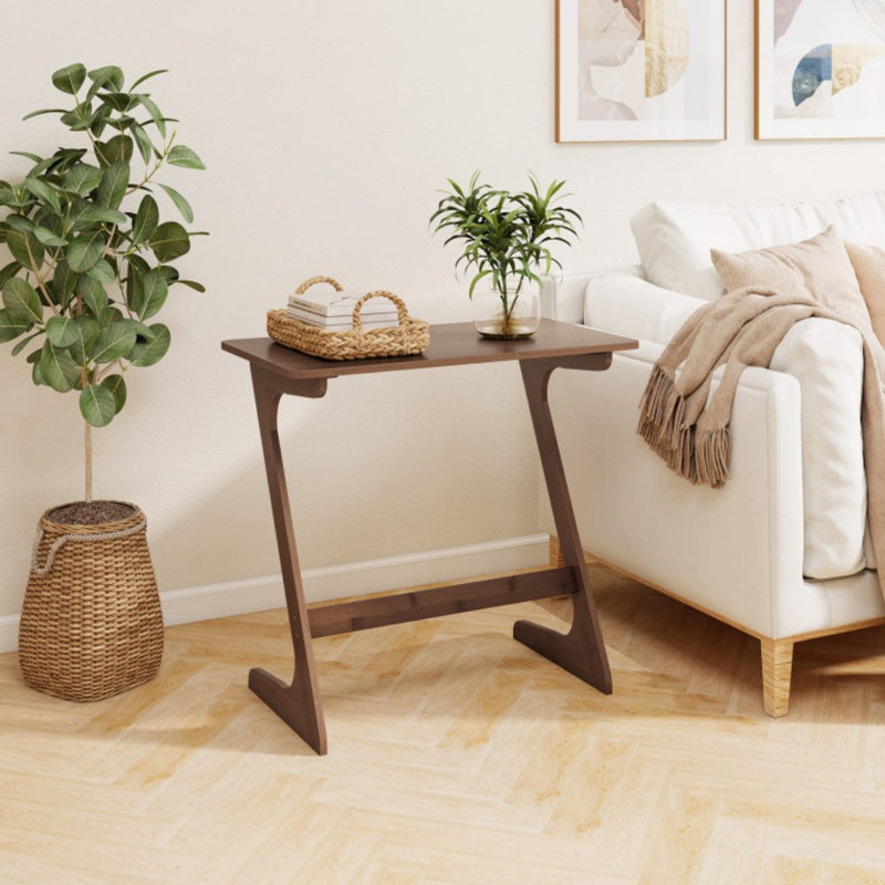 Table d'appoint spacieuse en forme de Z en bambou avec plateau peu encombrant